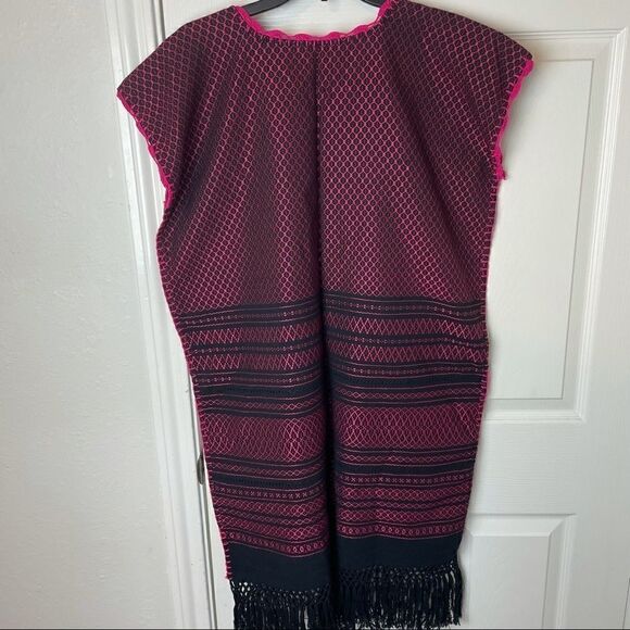 Women’s Mexican Poncho   - Picture 2 of 4